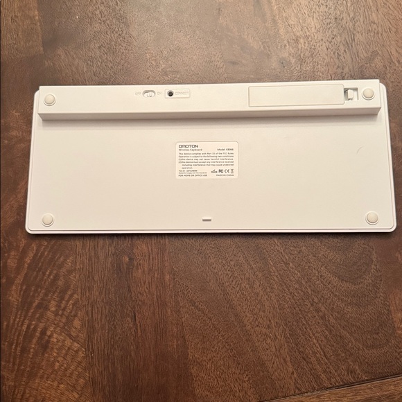 Pink Wireless Keyboard - Picture 4 of 7